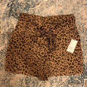 High waisted Tie Shorts